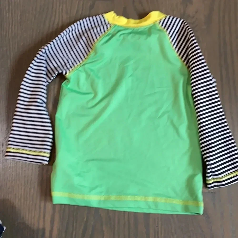 Cat&Jack swimming shirt